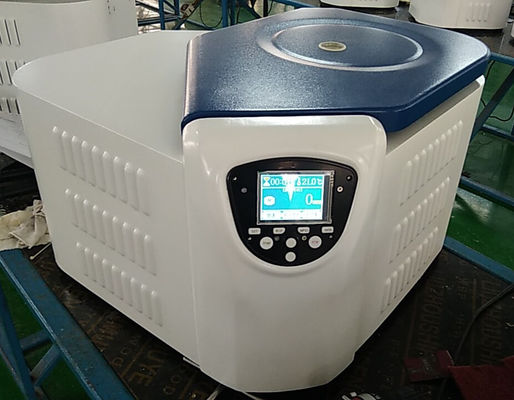 La velocidad de la exhibición del LCD refrigeró la centrifugadora 12000 RPM
